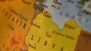 Libya'da general Halife Hafter, Trablus'u ele geçirmek için saldırı başlattı