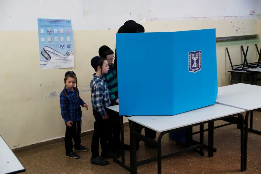 İsrail'de halk sandık başında 10 İsrail'de halk sandık başında 10