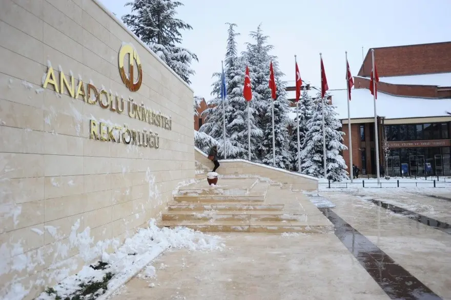 AÖF kayıt tarihleri 2025-2026: Anadolu Üniversitesi Açıköğretim yeni kayıtları nasıl yapılır? AÖF kayıt ücretleri 4