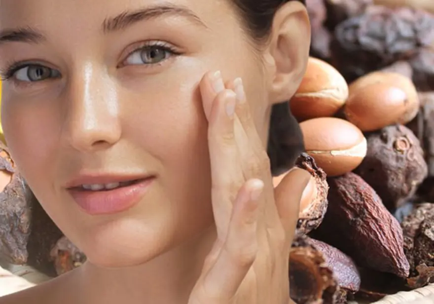 1 damlası gençlik aşısı kadar etkili! Gece sürünce etkisi 2'ye katlanıyor: Kırışıklıkları açıyor, ince çizgileri azaltıyor 