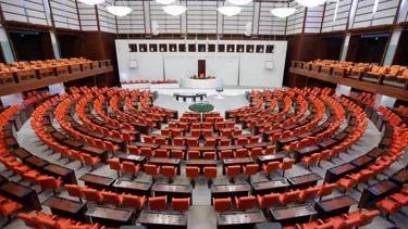 TBMM'de 'kısa çalışma' dönemi önerisi