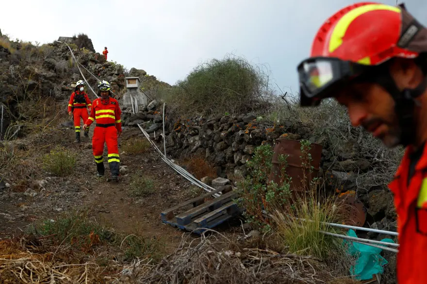 Kanarya Adaları'nın mucize evi: Etrafındaki her şey küle dönmesine rağmen hiçbir zarar görmedi 11