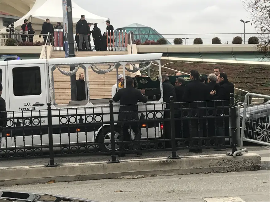 Yavuz Yılmaz son yolculuğuna uğurlandı 2 Yavuz Yılmaz son yolculuğuna uğurlandı 2