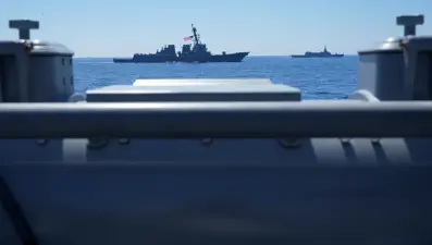 Güney Çin Denizi’nde gerilim: İki donanma karşı karşıya geldi