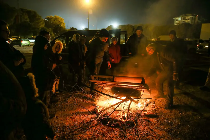 Manisa'da deprem nöbeti 4