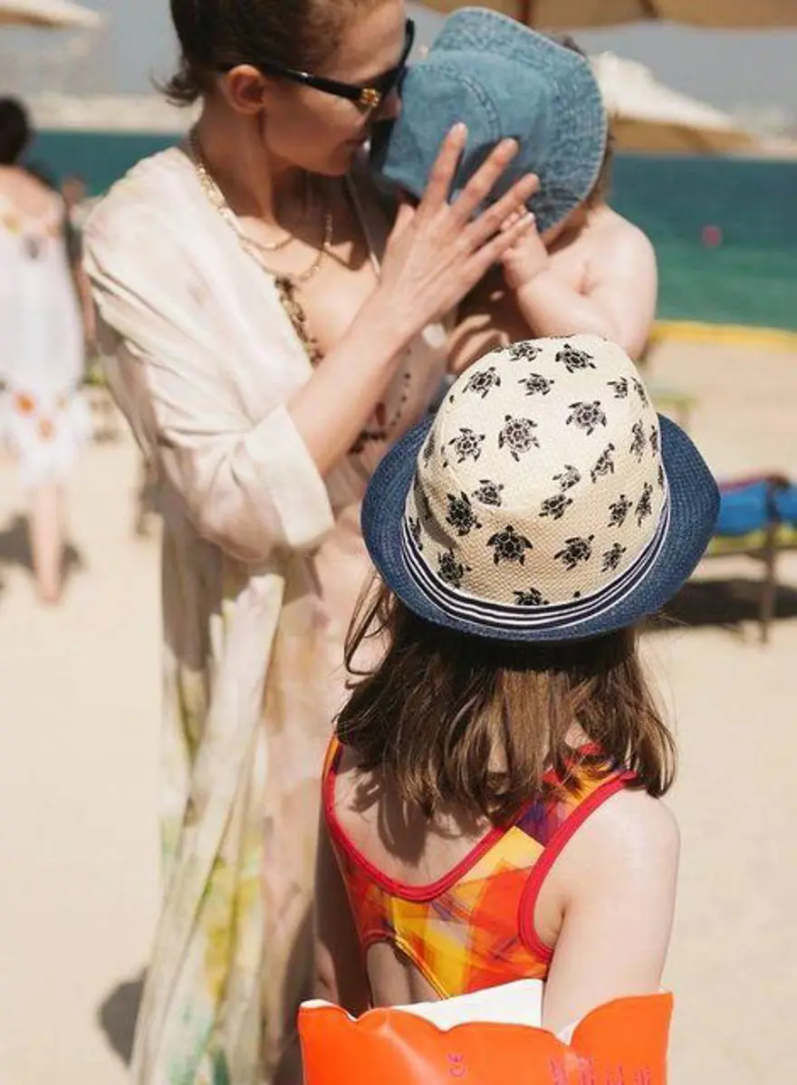 Meryem Uzerli kızlarıyla Dubai tatilinde 3