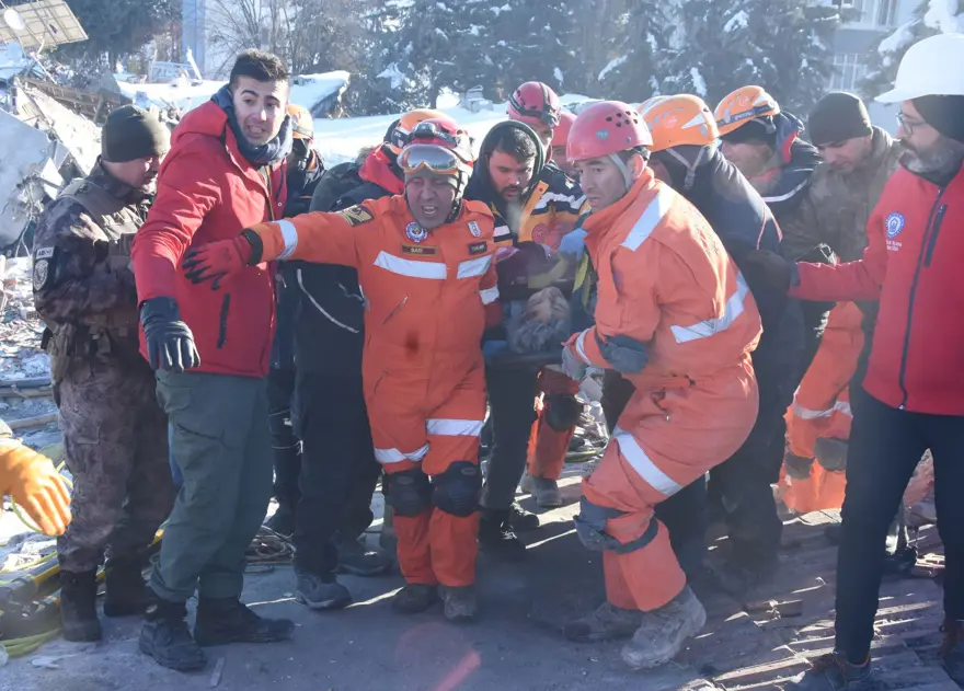 'Köpük' yerini buldu, 77 saat sonra kurtarıldı 1