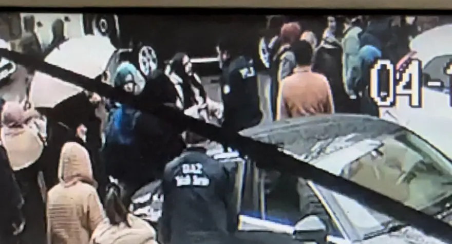 Yer verme kavgasında biber gazı sıkıldı, yolcular fenalaştı 