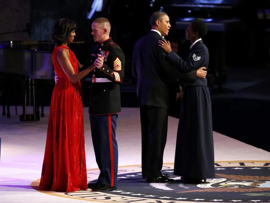 Obama çiftinden romantik dans 25 Obama çiftinden romantik dans 25