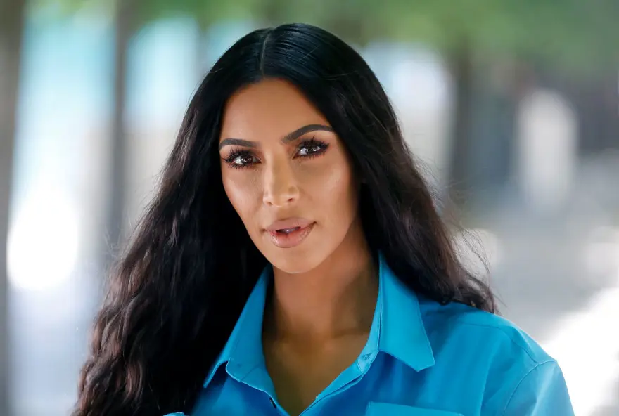 Kim Kardashian 5 dakikada 5 milyon dolar kazandı (Sadece sosyal medya kullandı) 6