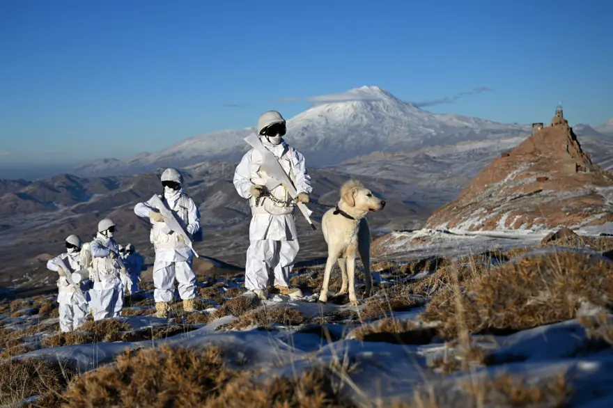 "Hudut kartalları" yeni yılı elleri tetikte karşıladı 18