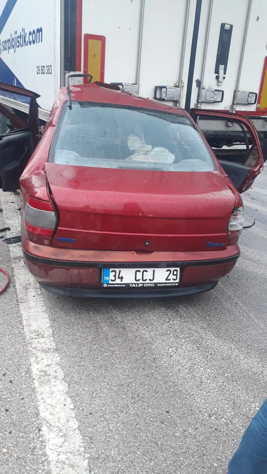 Tokat’ta feci kaza | Otomobil, TIR’a arkadan çarptı: 3 ölü Tokat’ta feci kaza | Otomobil, TIR’a arkadan çarptı: 3 ölü