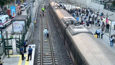 Marmaray’da raylara atlayan kişi hayatını kaybetti