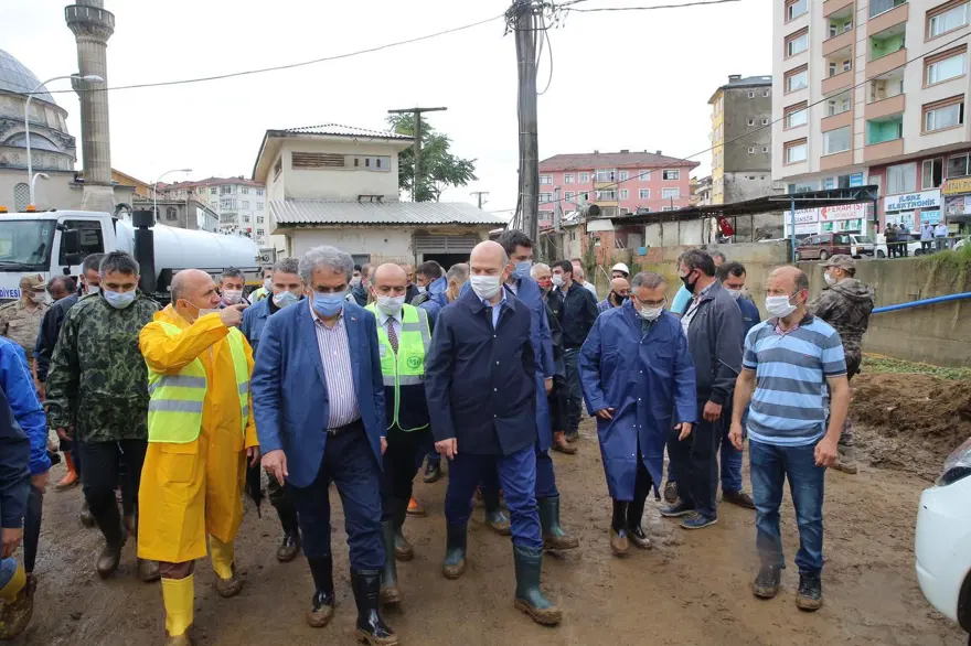 Rize'deki sel felaketinin hasarı gün ağarınca ortaya çıktı 18 Rize'deki sel felaketinin hasarı gün ağarınca ortaya çıktı 18