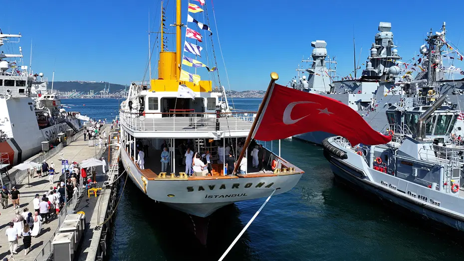 TCG Savarona TEKNOFEST Mavi Vatan'da sergileniyor