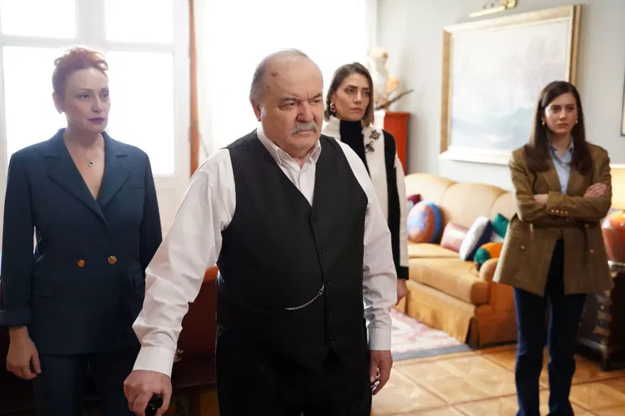 HALİS AĞA DA HER ŞEYİ ÖĞRENDİ 12 HALİS AĞA DA HER ŞEYİ ÖĞRENDİ 12