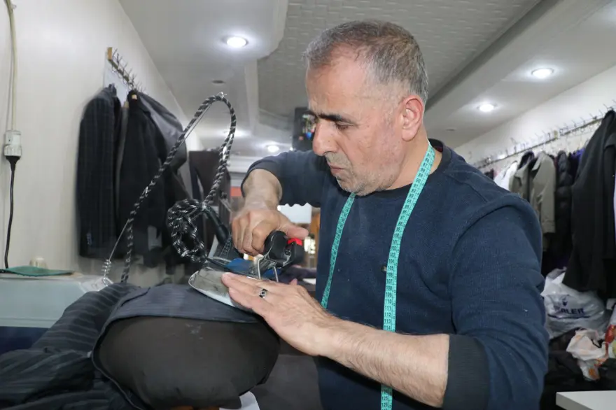 Yanlış iğne sonucu sağ bacağı felç kaldı: Engeli mesleğinden koparmadı 3