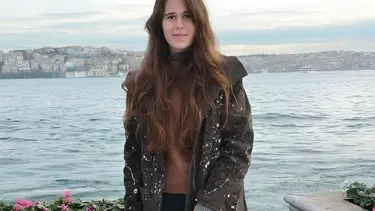 Çeşme'nin ilk kadın belediye başkanı Lal Denizli, görevine başladı