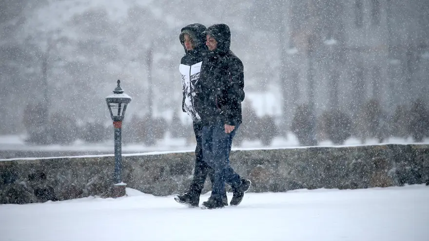 Meteoroloji saat vererek uyardı. Kuvvetli kar ve fırtına 6