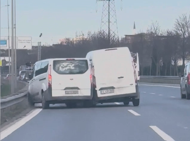 TEM otoyolunda facianın eşiğinden dönüldü. Kaza mı cinayete teşebbüs mü?
