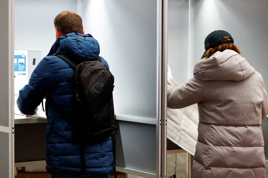 Hollanda'da yabancı düşmanı Wilders kazandı 9