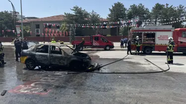 Elazığ'da yanan taksinin sürücüsü yaralandı
