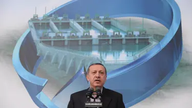 'Arabaya binmiyor, TV izlemiyor musunuz?'