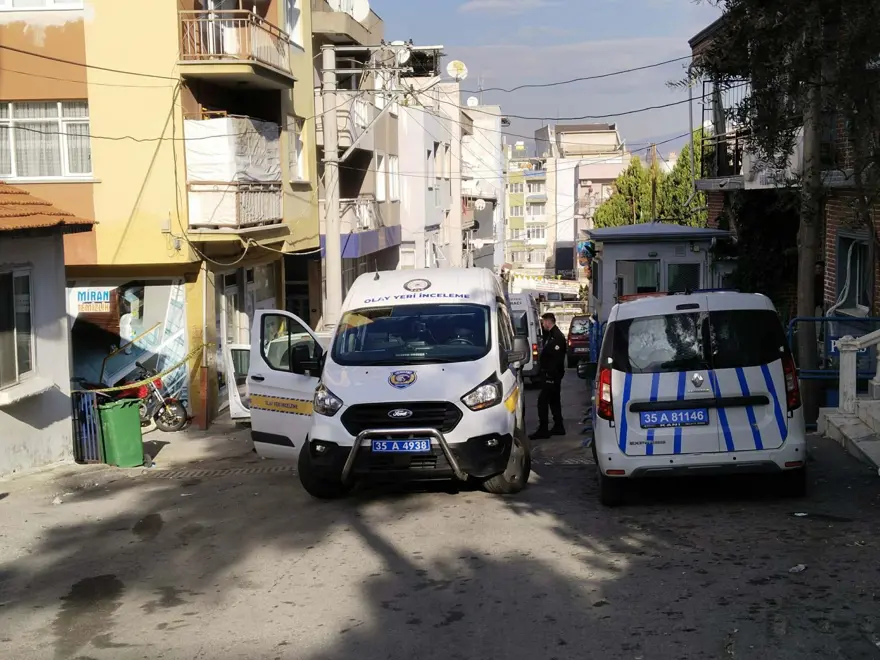 İzmir'de kan donduran olay: Otomobilinde kadın cesediyle karakola gitti 3