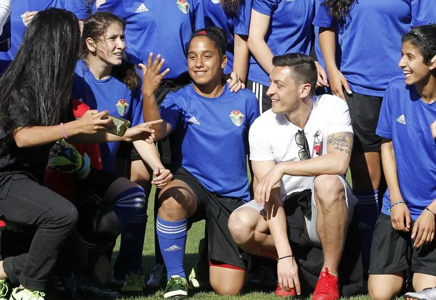 FUTBOL AKADEMİSİ KURMAK İSTİYOR 18