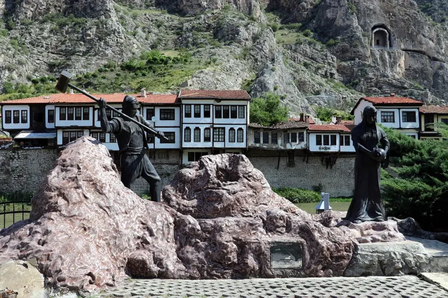 'Şehzadeler şehri' Amasya tarih kokan otantik sokaklarıyla ziyaretçilerini bekliyor 14