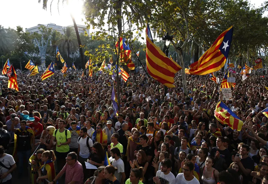 Katalonya'da referandum gerginliği büyüyor 4 Katalonya'da referandum gerginliği büyüyor 4