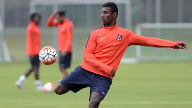 Constant ile yollar ayrıldı