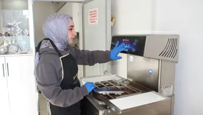 Vanlı kadınlardan doğal çikolata üretimi