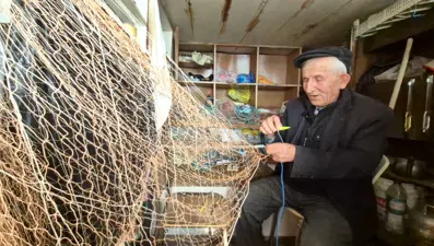 70 yılını denizde geçirdi ama limandan kopamıyor: Kahvede oturmaktansa buraya geliyorum