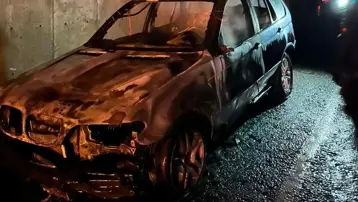 Sinop'ta yabancı plakalı araç küle döndü