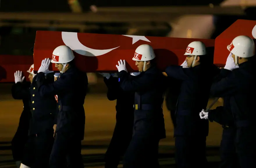 Çarşı iznine çıkan iki arkadaşın kaderi aynı oldu 4
