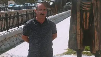 İş makinesi devrildi, altında kalan operatör öldü