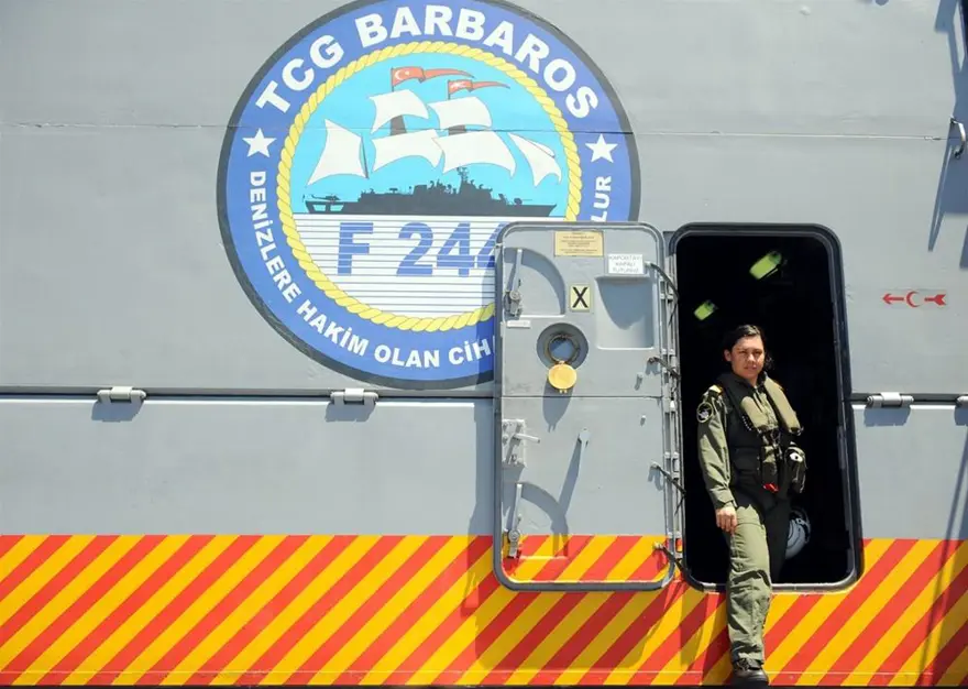 Savaş gemisinde kadın olmak 9