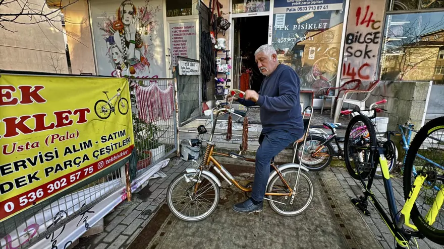 Kocaeli'nin "Pala Dayı"sı: 1976 model minibüsüyle çocukluk hayalini yaşatıyor 1