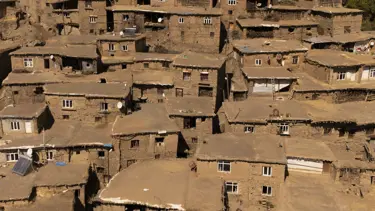 Bitlis Hizan'daki taş evler yüzyıllara meydan okuyor