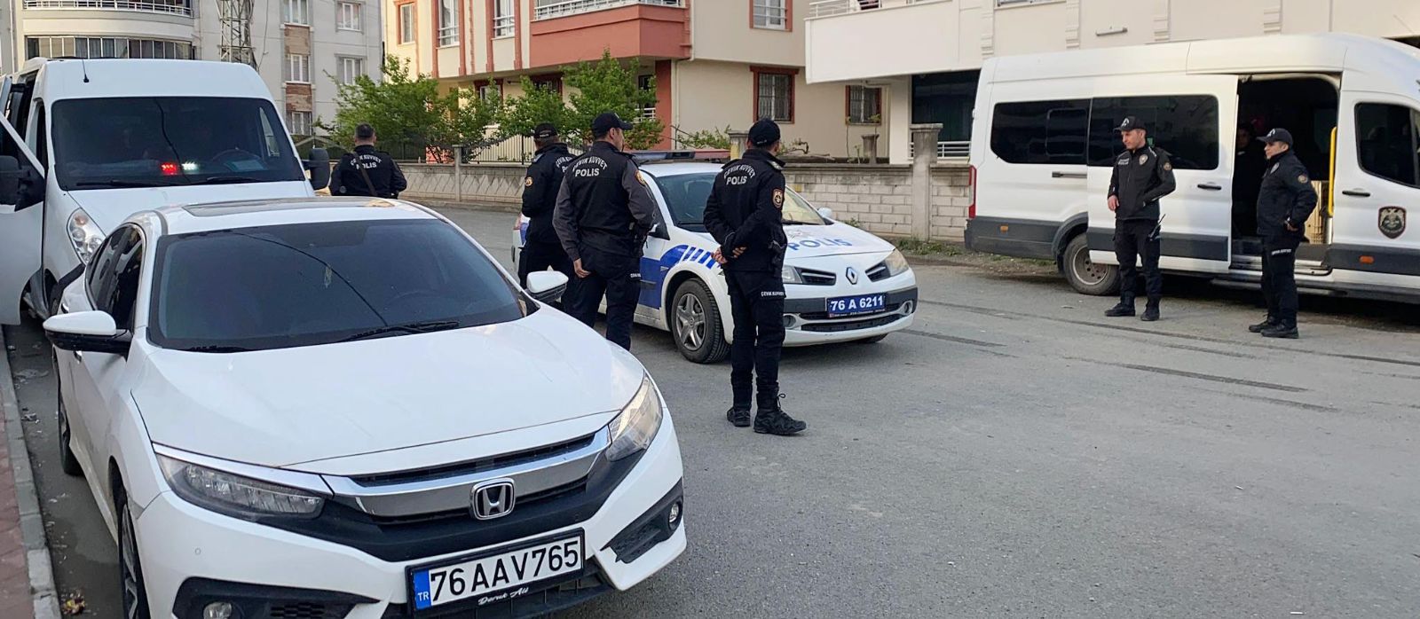 53 sanıklı cinayet davasında 9 kişiye hapis cezası