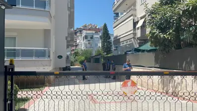 Klima montajında feci olay: Altıncı kattan zemine düştü