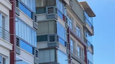 Ankara’da 7 katlı binanın çatısında yangın