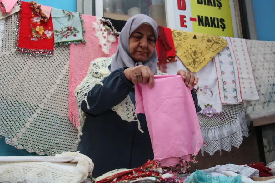 Bir zamanlar televizyon ve koltuk dekoruydu: Şimdi pazarda alıcısını bekliyor 3