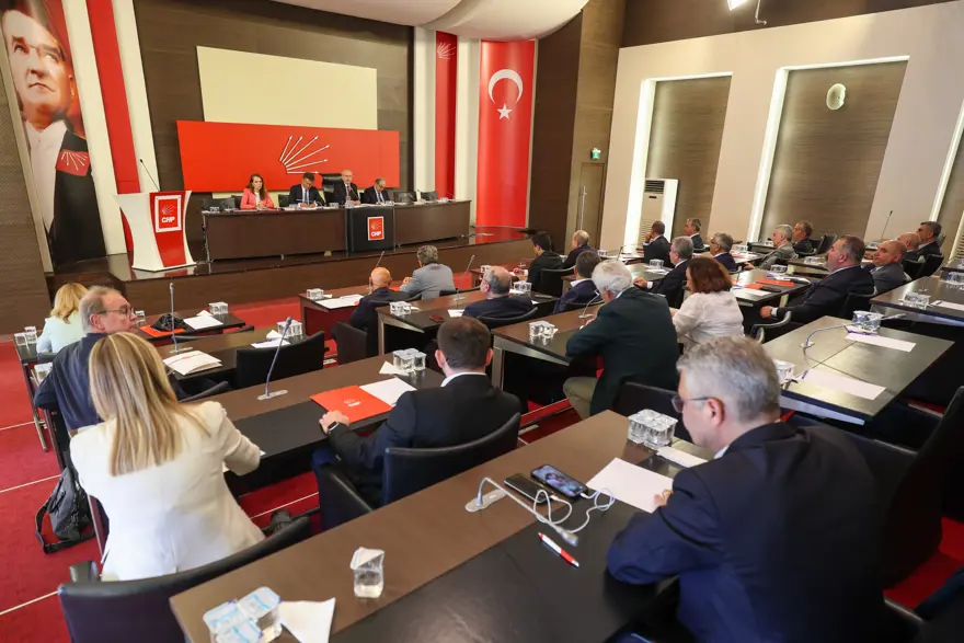 "PM İÇİN MAHKEMEYE GİTMELERİ LAZIM" 6