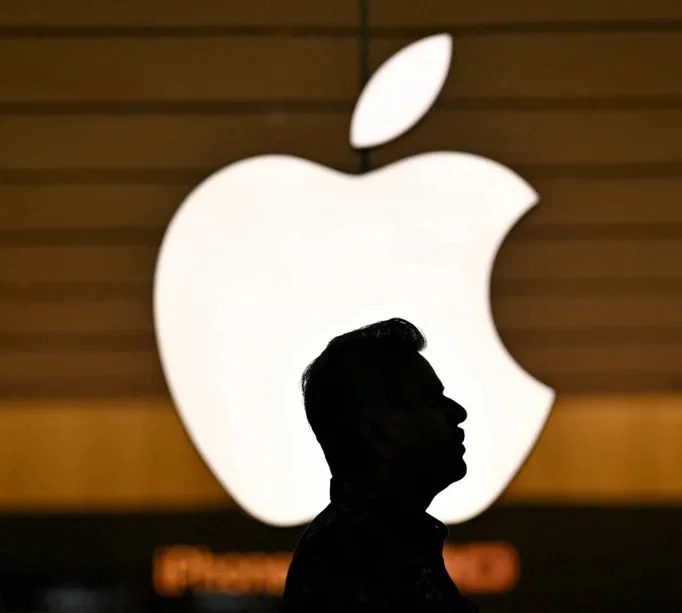 Apple, Çin ile ortaklaşa yapay zeka modeli geliştiriyorApple, Çin pazarına özel bir büyük dil modeli eğiterek geleneksel stratejisini terk edecek.