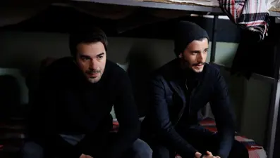 Bertan Asllani Akrep'in oyuncu kadrosunda