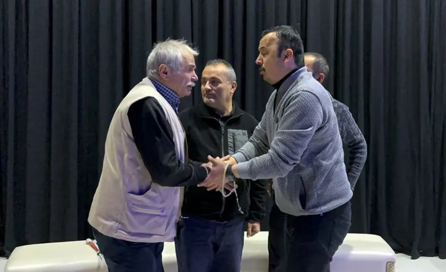 Görme engellilerden oluşan Ekip Moni üçüncü oyununu sahnelemeye hazırlanıyor Görme engellilerden oluşan Ekip Moni üçüncü oyununu sahnelemeye hazırlanıyor