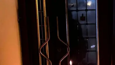 AK Parti binasına molotoflu saldırıda iki tutuklama