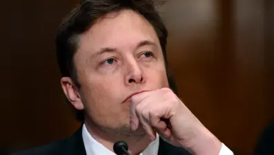 Dünyan en zengin adamı gündemden düşmüyor: "Zaman yolculuğu yapan uzaylı vampirim"